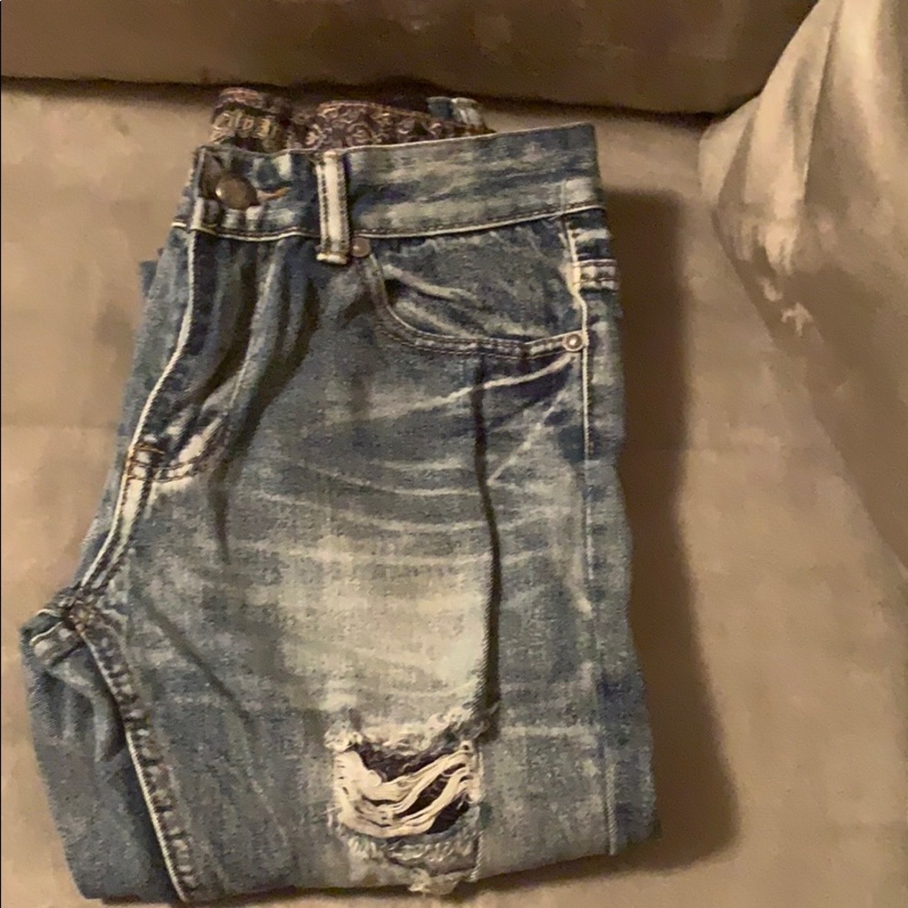 Kids ripped jeans
